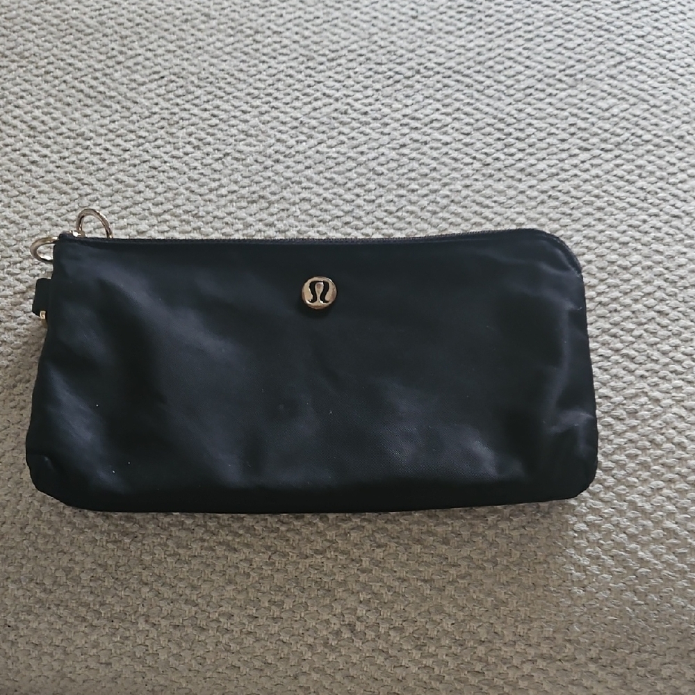 lululemon athletica Black Zip Wristlet - Picture 1 of 4